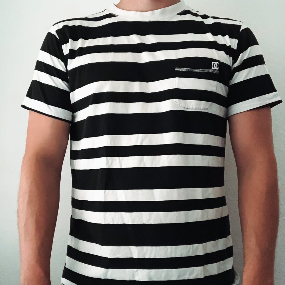 DC black & white striped shirt